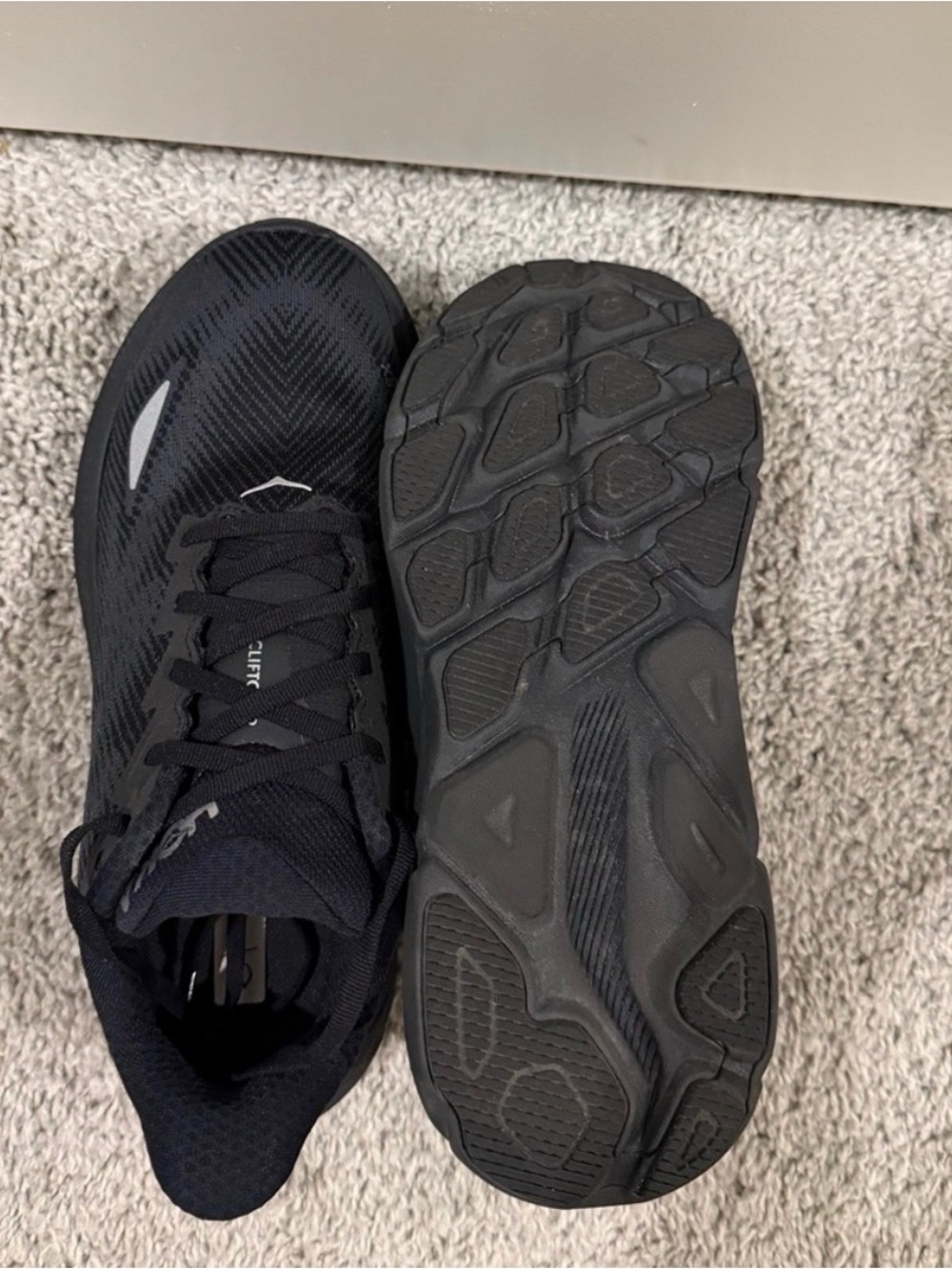 Hoka Clifton 9 GTX Black Performance Running Shoe with Gray Accents - Picture 6 of 7